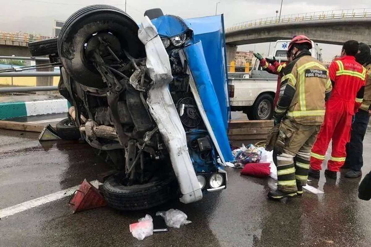 واژگونی مرگبار نیسان در بزرگراه باکری