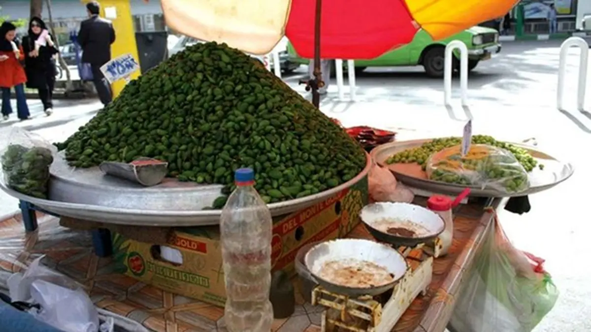 نوبر چغاله بادام کیلویی ۲.۵ میلیون تومان!