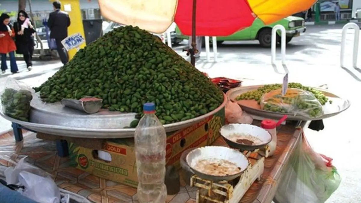 نوبر چغاله بادام کیلویی ۲.۵ میلیون تومان!