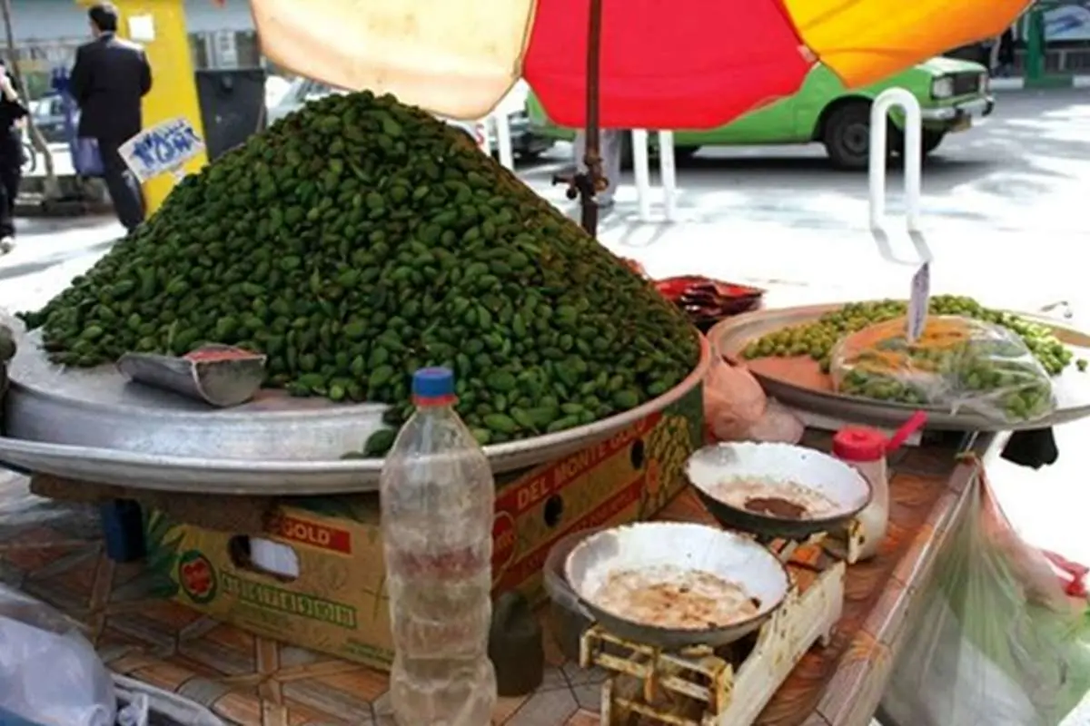 نوبر چغاله بادام کیلویی ۲.۵ میلیون تومان!