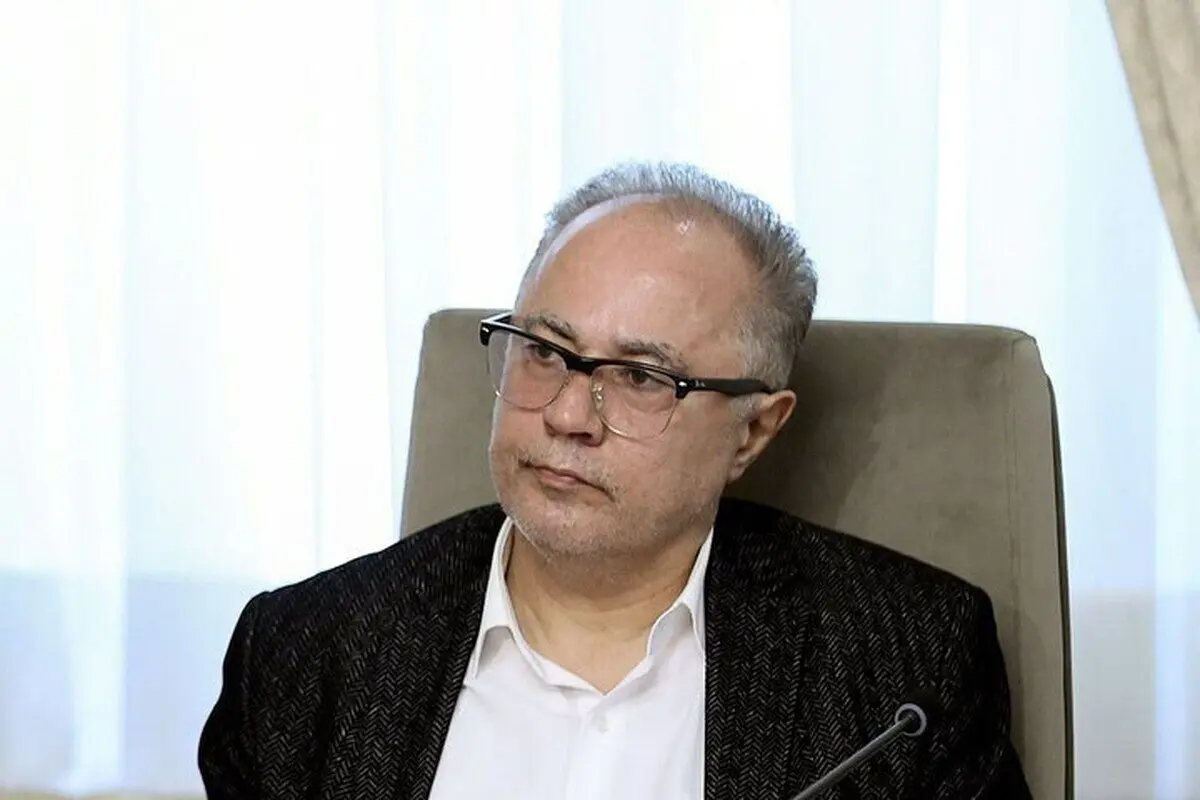 شهرام دبیری اگر قطب جنوب هم نمی‌رفت، عملکرد ضعیف در معاونت پارلمانی باعث رفتنش از دولت می‌شد