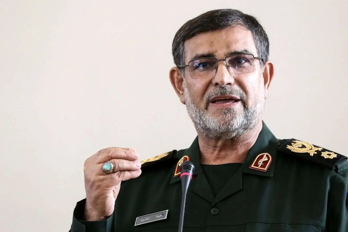 سردار تنگسیری: از پیام ترامپ اطلاعی ندارم؛ هیچگاه درباره موشک های خود مذاکره نخواهیم کرد