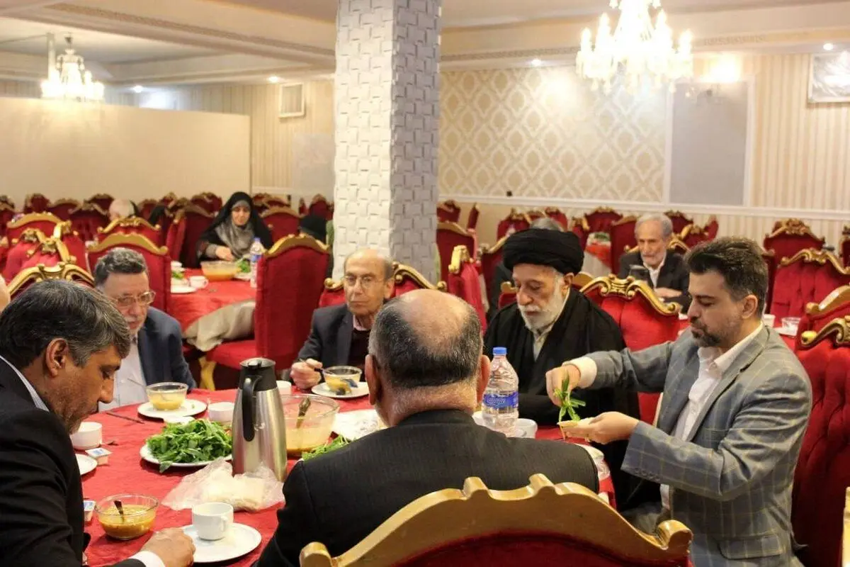 فائزه هاشمی، آخوندی و معاون پزشکیان در یک افطاری سیاسی