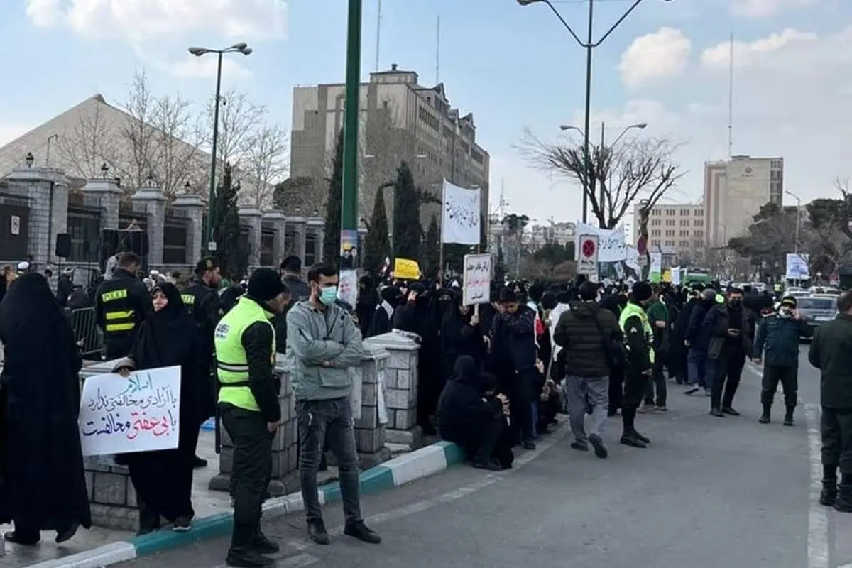 (ویدئو) توضیحات پلیس درباره پایان تجمع مقابل مجلس