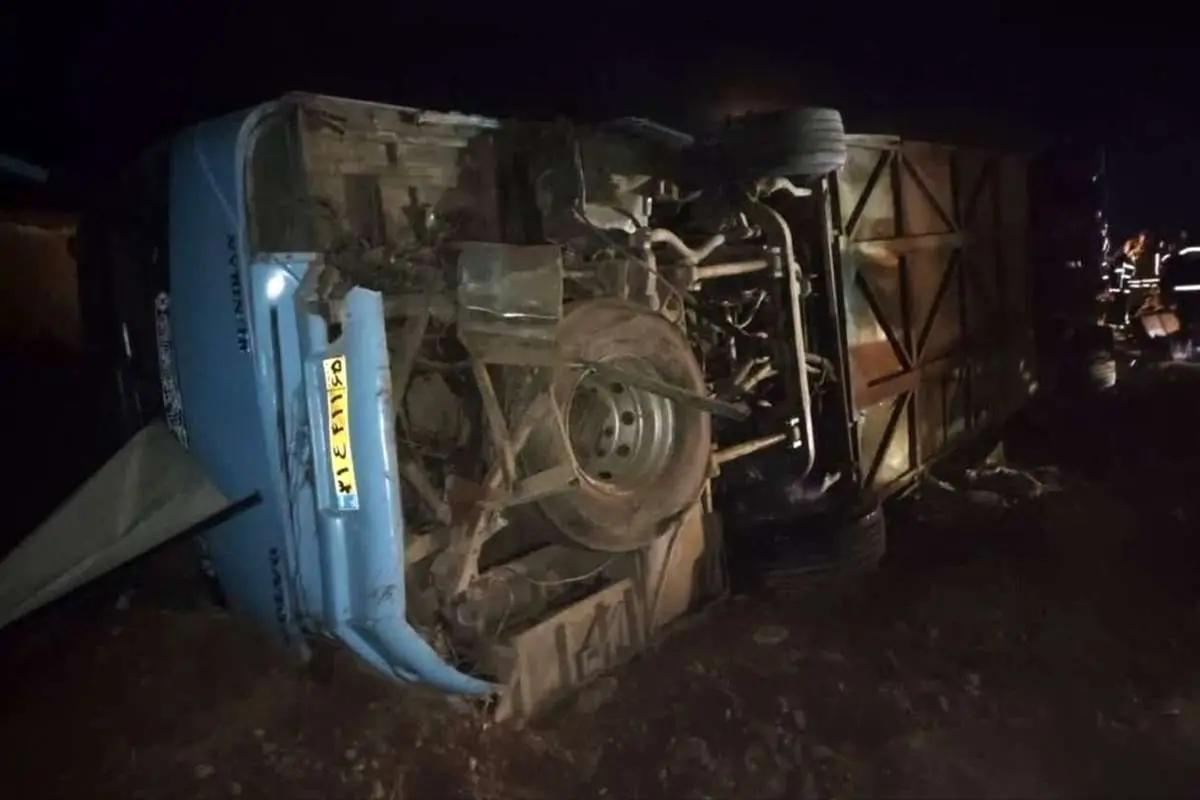افزایش تعداد فوتىهاى حادثه واژگونى اتوبوس در کرمان