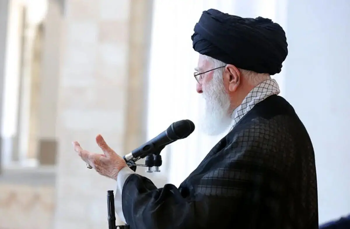 (ویدئو) اقامه نماز عید فطر به امامت رهبر انقلاب