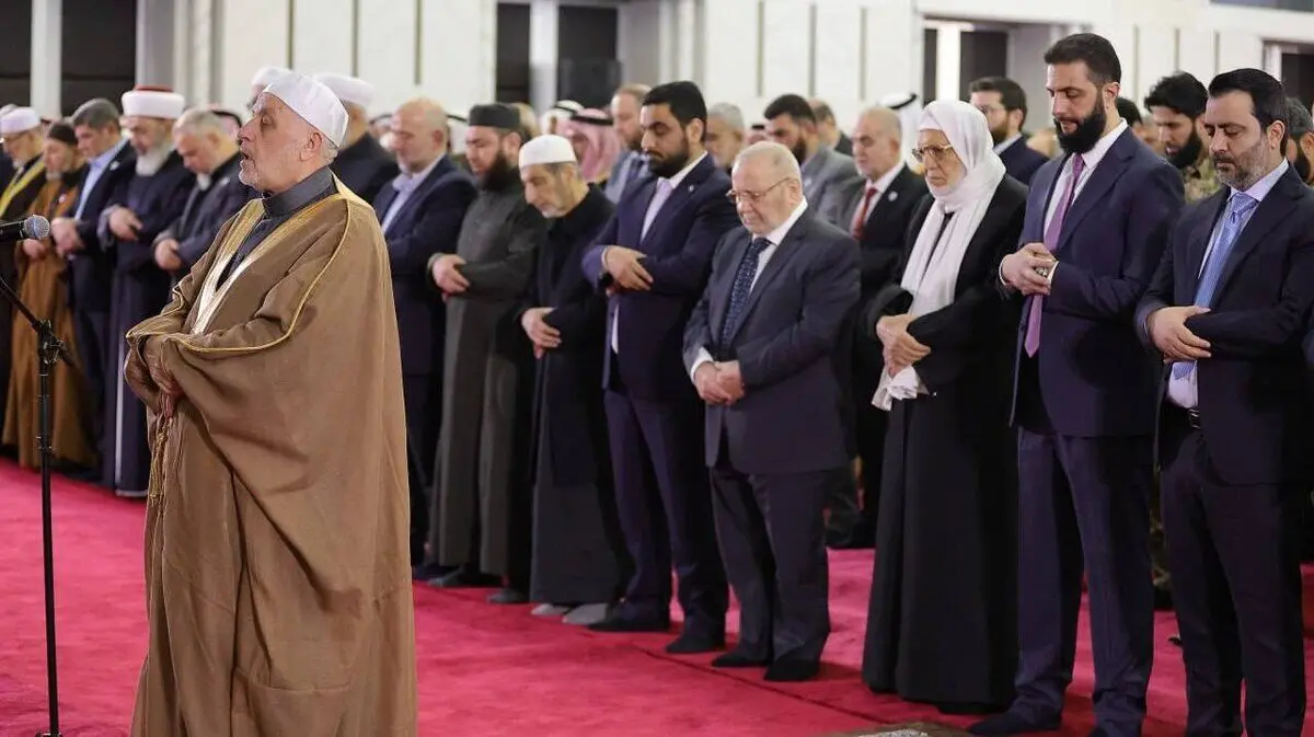 (ویدئو) تعظیم جولانی در مقابل پدرش