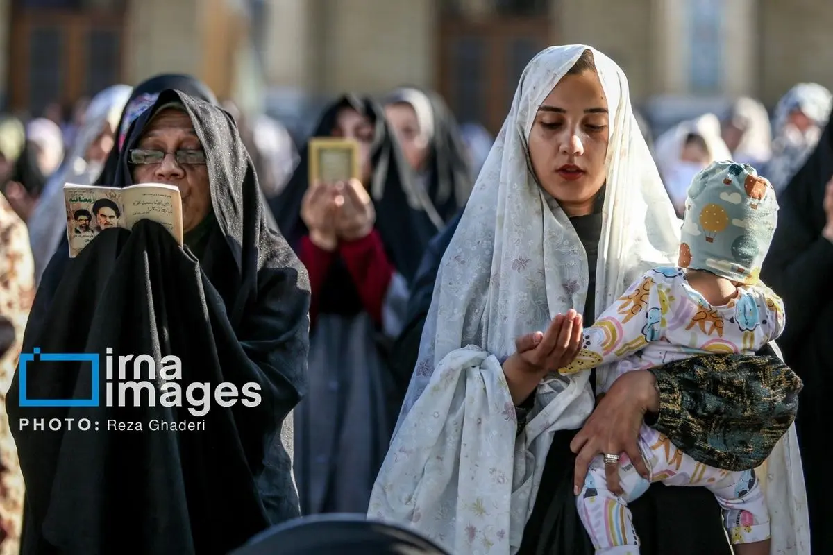 (تصاویر) نماز عید سعید فطر در مشهد، قم و شیراز