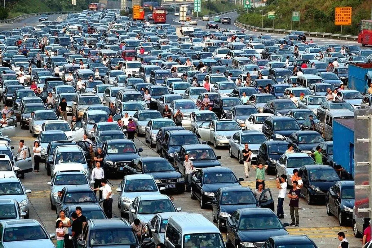 ترافیک سنگین در محورهای هراز و چالوس