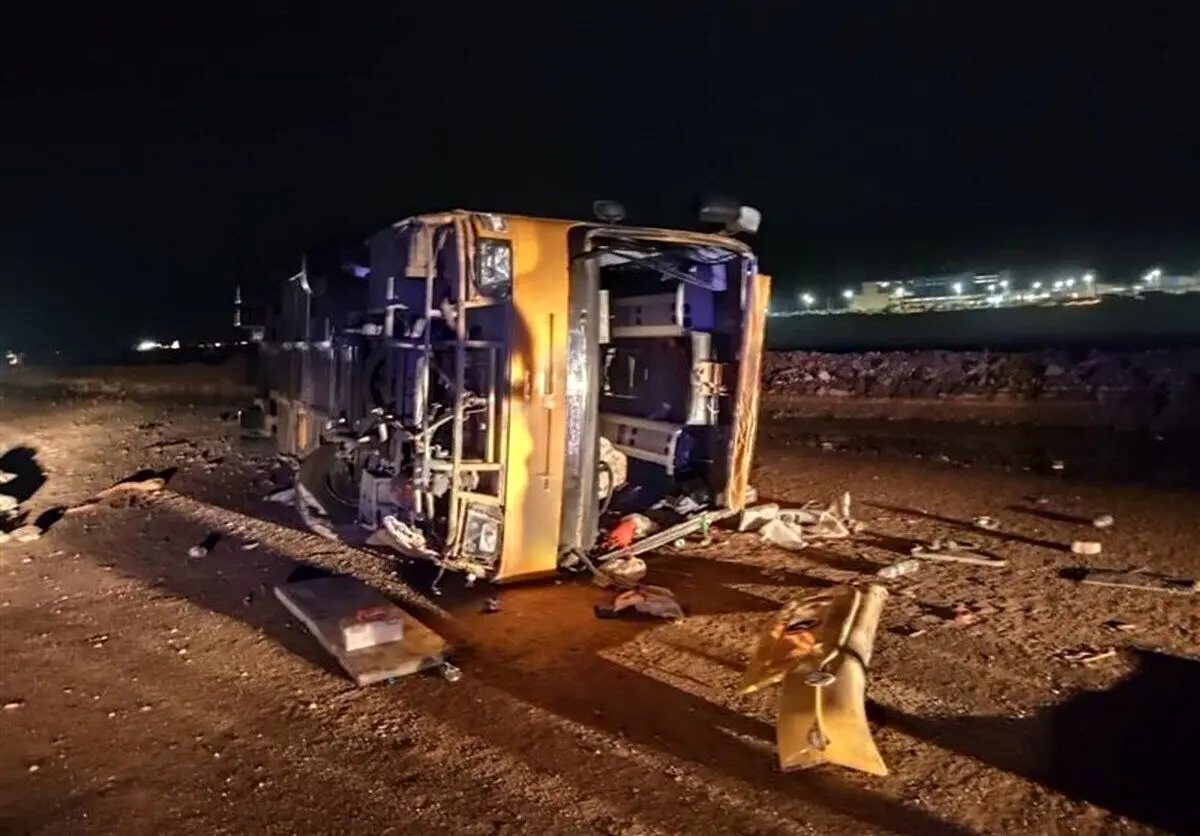 با متخلفان حادثه واژگونی اتوبوس در کرمان برخورد می‌شود
