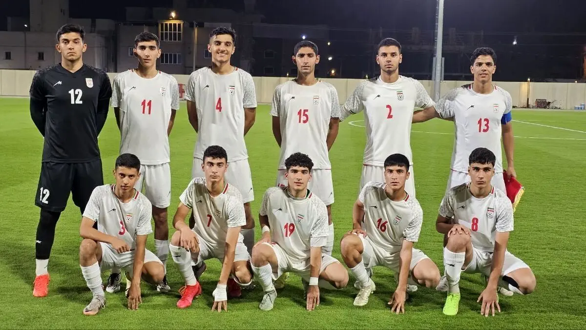 (عکس) ملی‌پوشان نوجوان ایران در کنار خانه کعبه