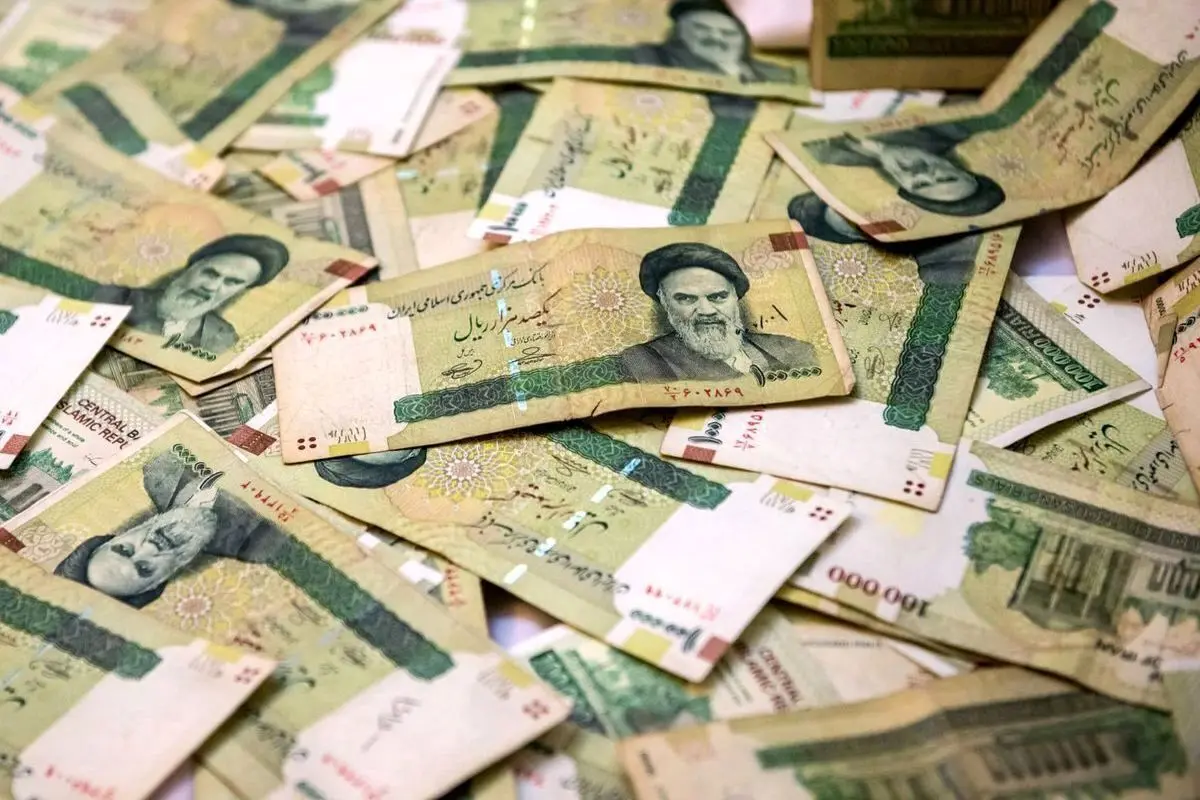 شرط مهم برای حفظ قدرت خرید کارگران/ چمنی: گرانی دلار به تحریم‌ها وابسته نیست
