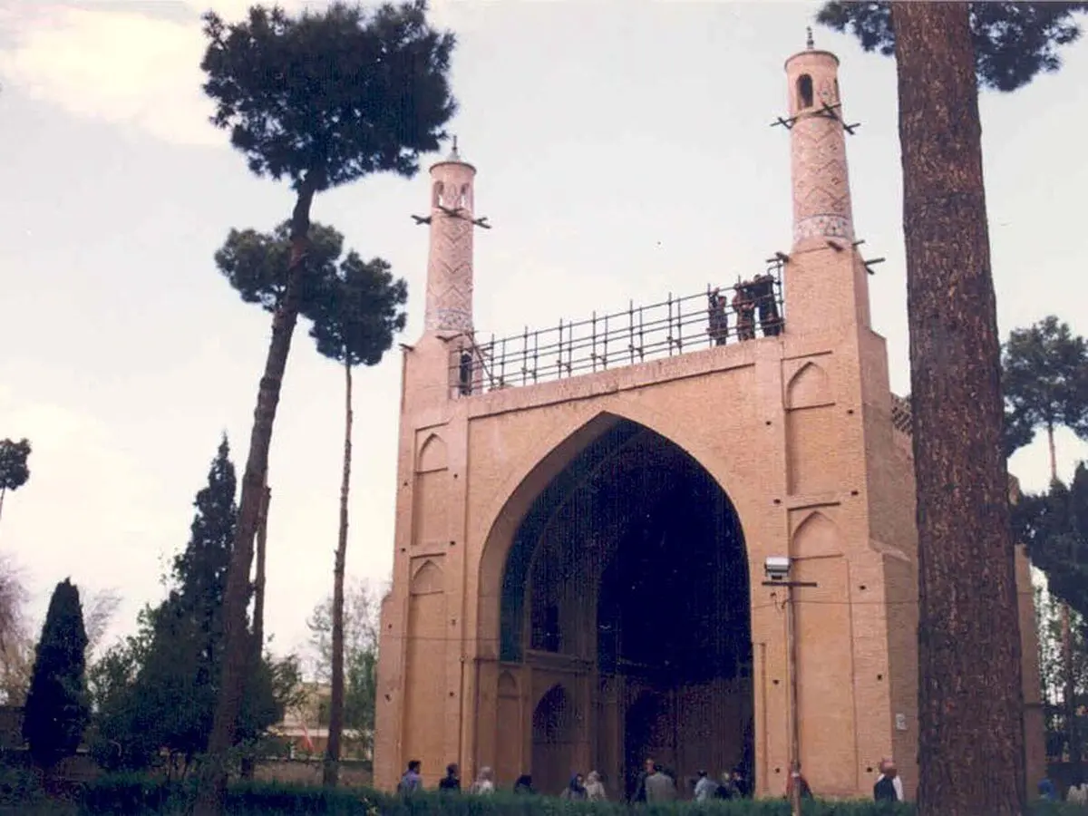 (عکس) منارجنبان اصفهان در سال ۱۸۹۷