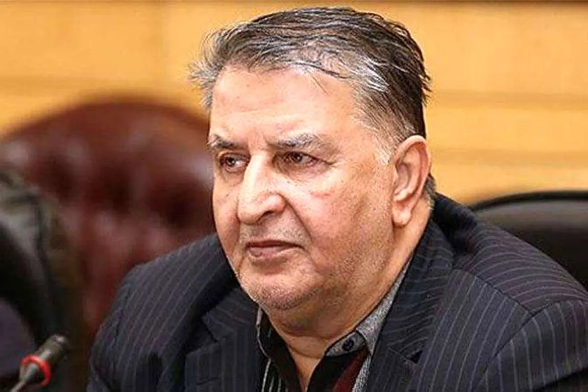 روز به روز دیوار بیاعتمادی بین مردم و مسئولان بالاتر رفته است