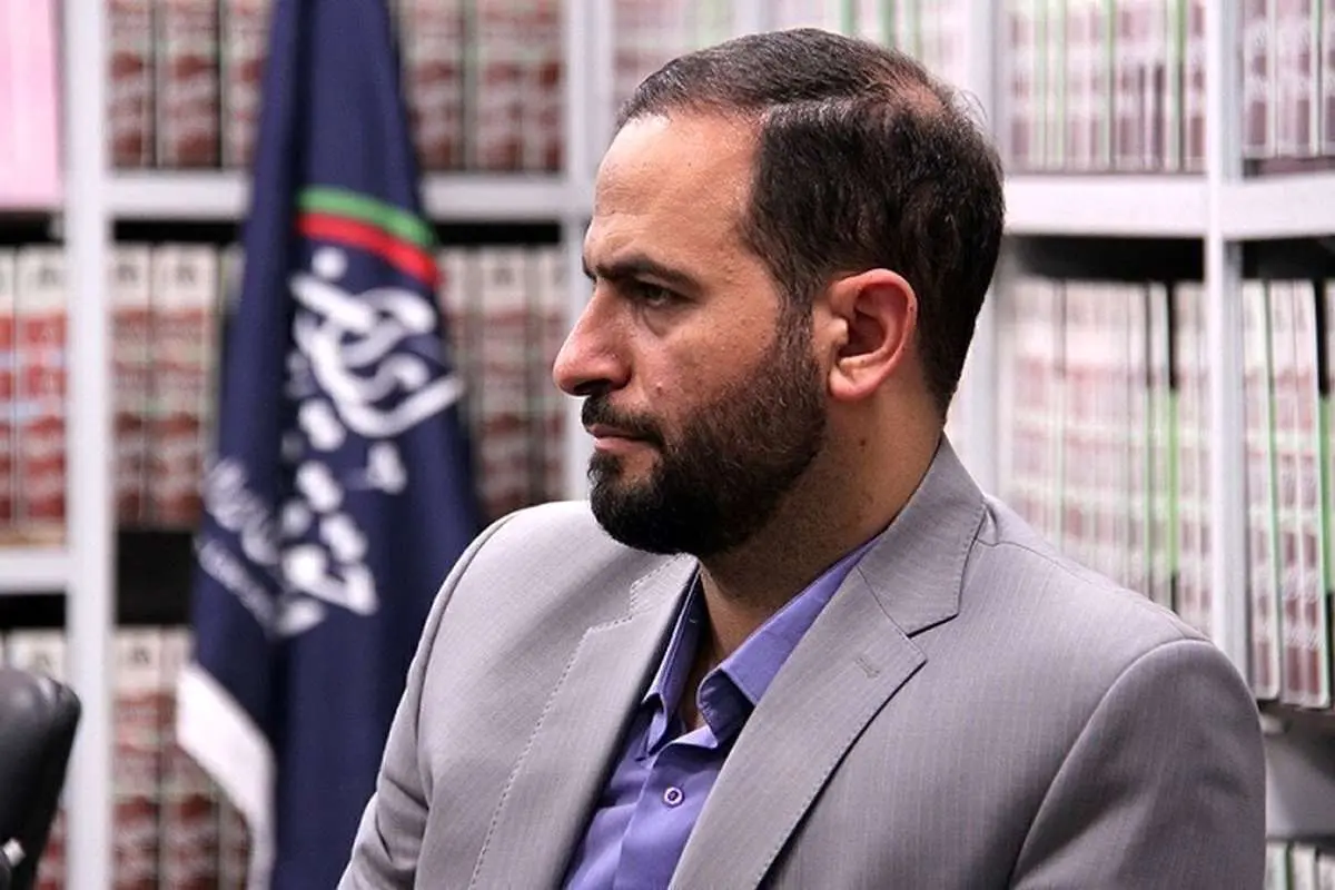 واکنش یک حقوقدان به پیامک‌های حجاب در اصفهان؛ اساسا تهدید شهروند در قالب پیامک قانونی نیست
