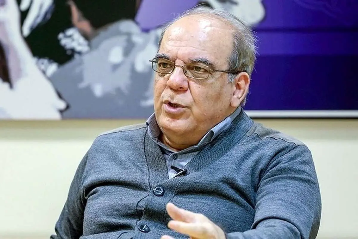 عباس عبدی: پزشکیان نقطه اصلی وفاق و چارچوبش را باید با رهبری حل کند