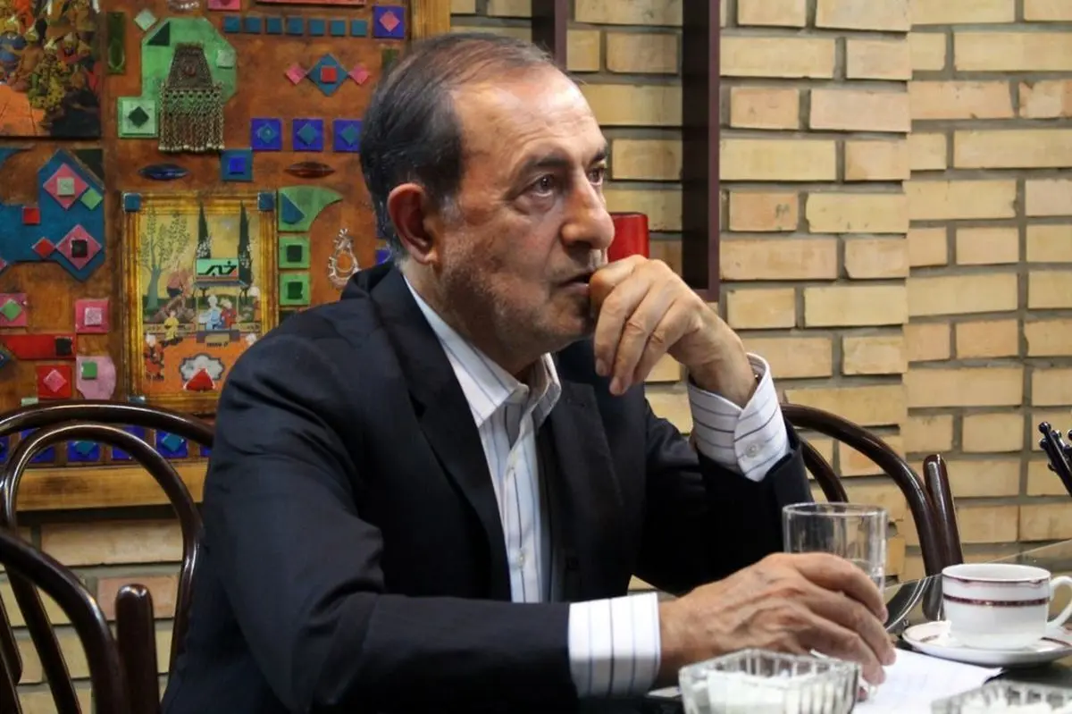 الویری: در داخل، عواملی داریم که شبیه نفوذی عمل می‌کنند/ جریانی به دنبال این است تا مداخله خارجی صورت بگیرد
