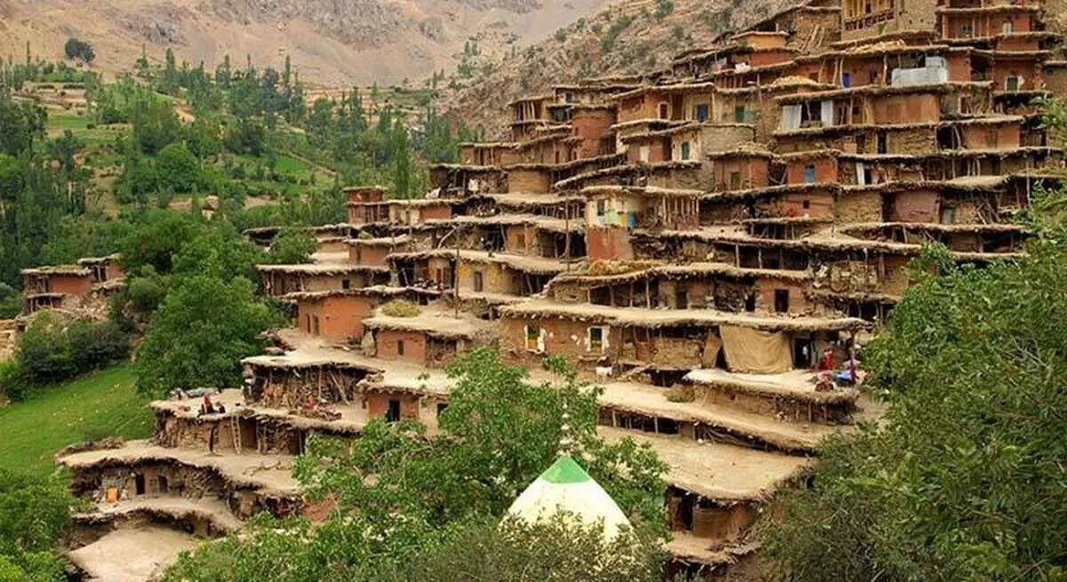 ببینید؛ تعجب مجری صداوسیما از امکانات مدرن یکی از روستا‌های کشور