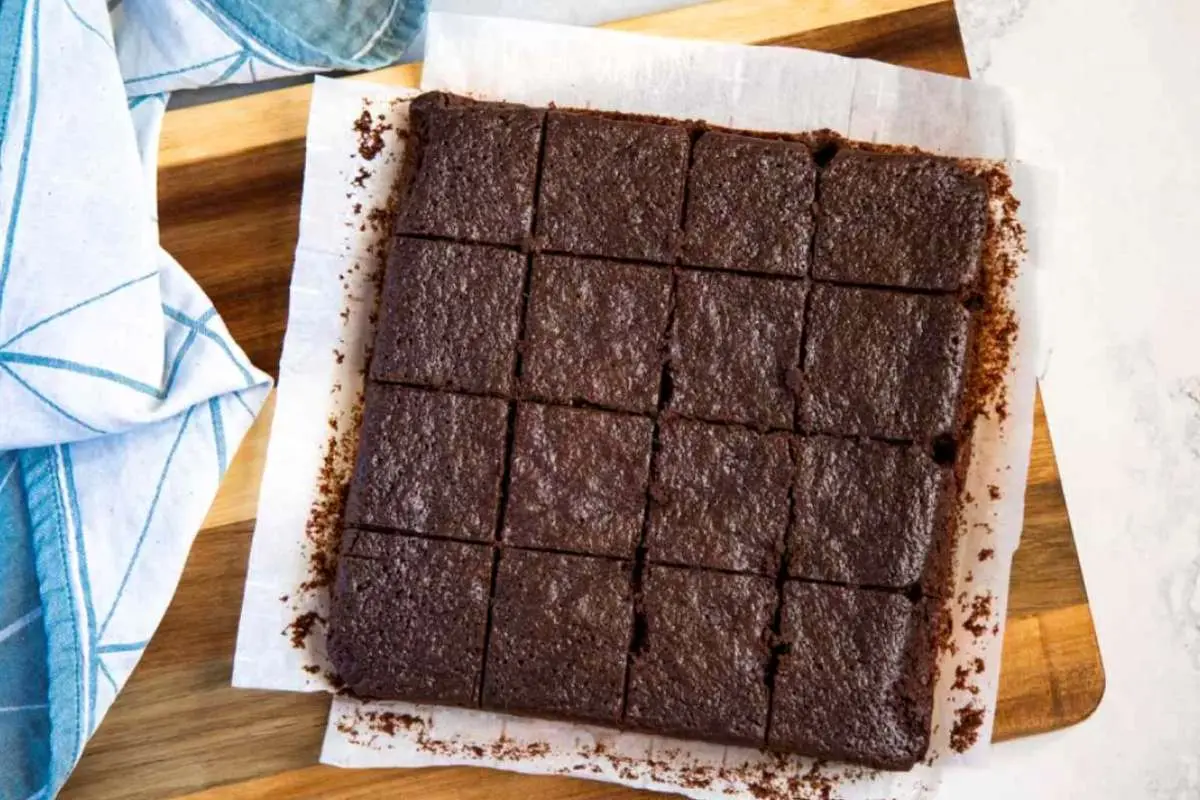 طرز تهیه براونی رژیمی سیب