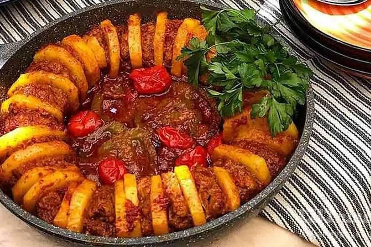کباب تابه‌ای گوشت و بادمجان؛ تجربه‌ای خوشمزه و بی‌نظیر 