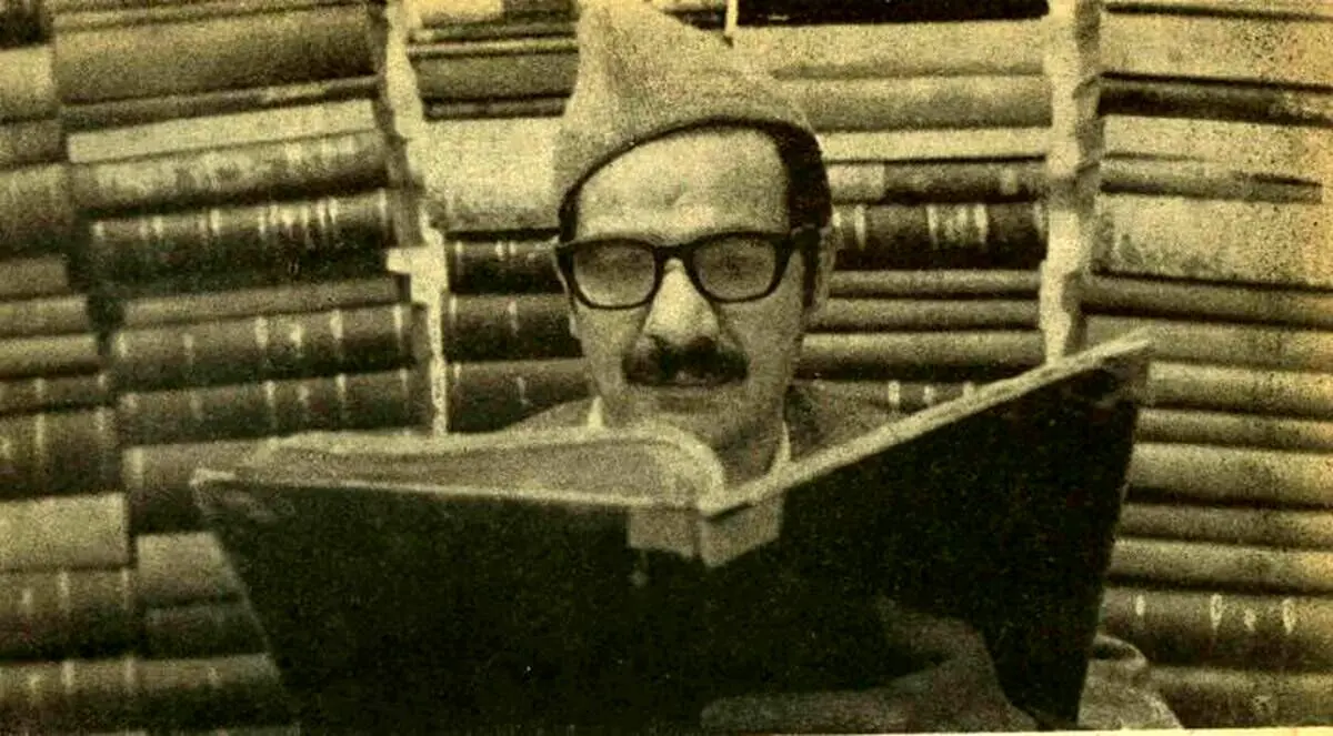 صادق هدایت با من به کلانتری آمد