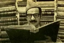 صادق هدایت با من به کلانتری آمد