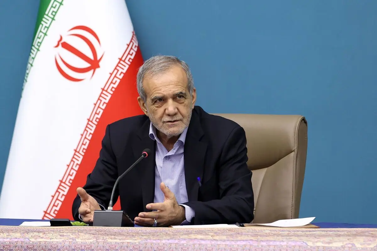 پزشکیان: زمینه بازگشت نخبگان تحصیل‌کرده در خارج فراهم شود