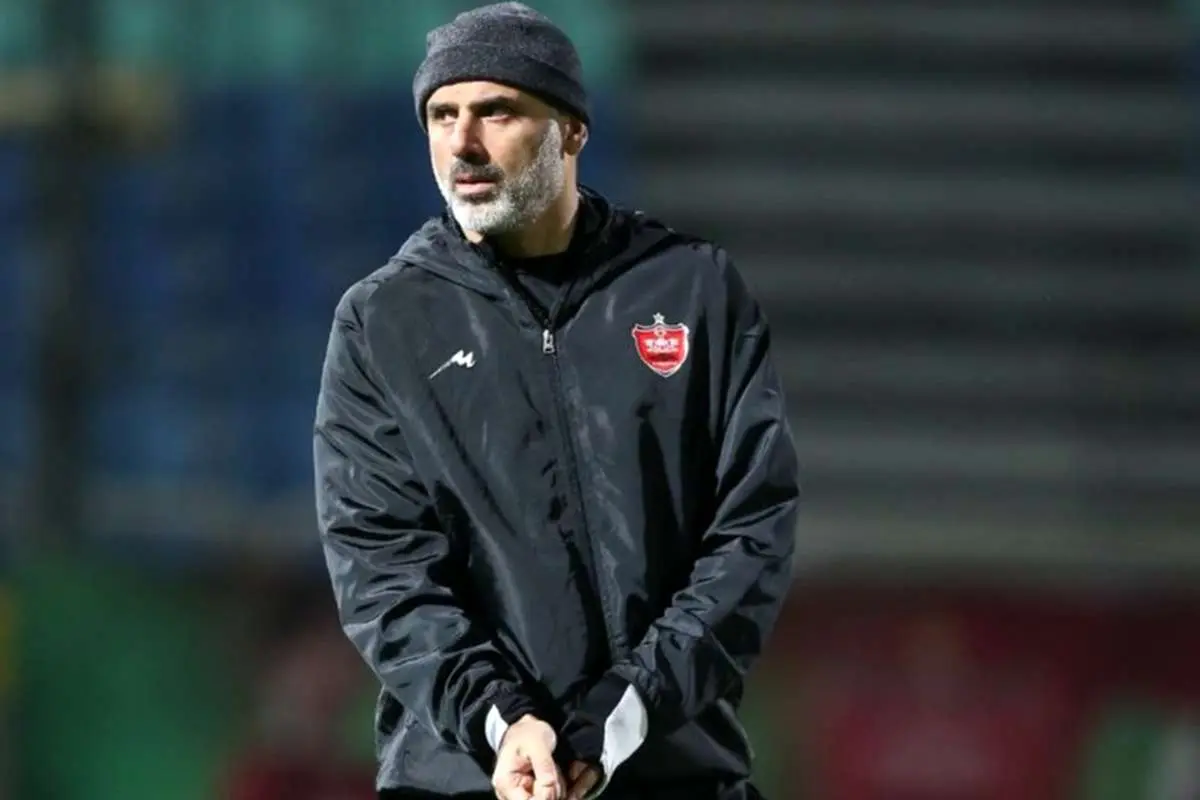 صخره پرسپولیسی در نساجی قبل از بازی با پرسپولیس