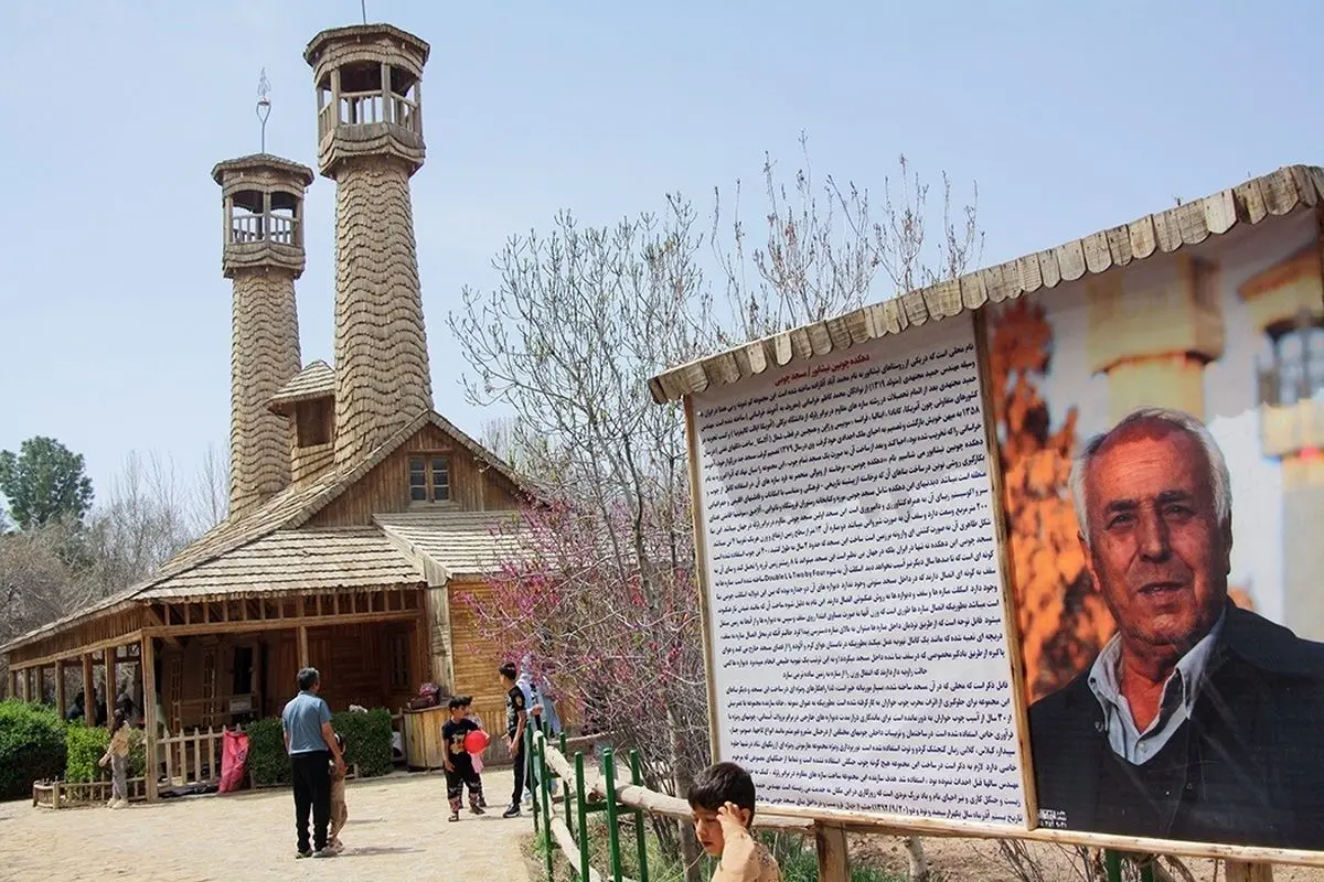 تصاویر؛ مسجد چوبی نیشابور، جایی که نماز بوی چوب می‌دهد