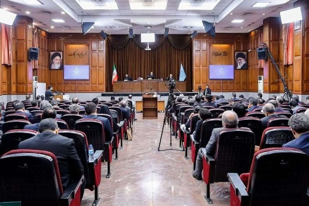 محاکمه ۲۱ نفر از متهمان یکی از پروندههای قاچاق سوخت