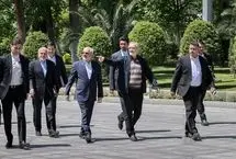 دولت نیروی دوشغله دارد؟!