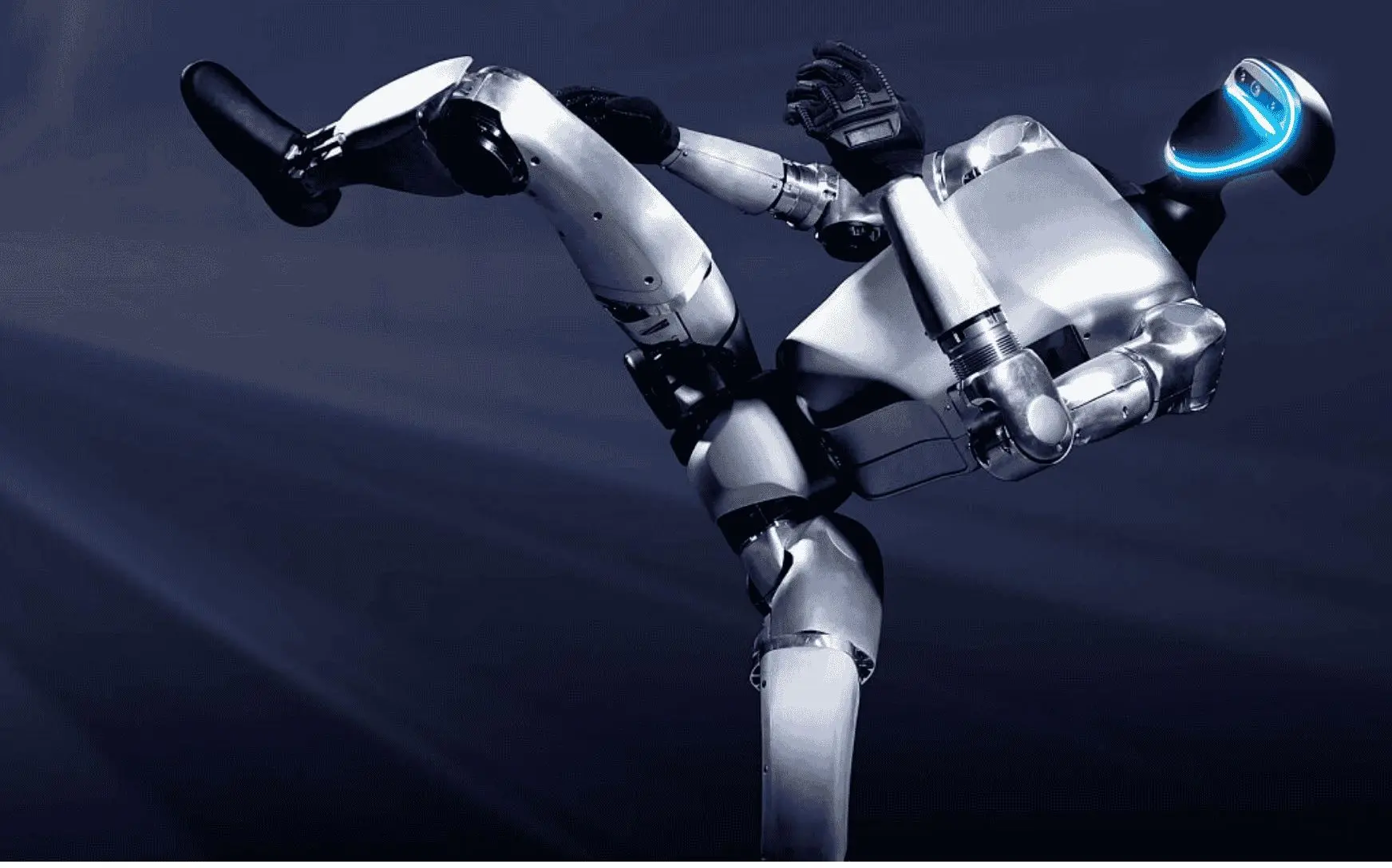 ربات انسان‌نما گرازهای وحشی را از محله‌ بیرون کرد