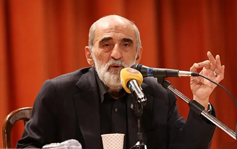 روایت حسین شریعتمداری از این که چگونه بازجوی احسان طبری شد