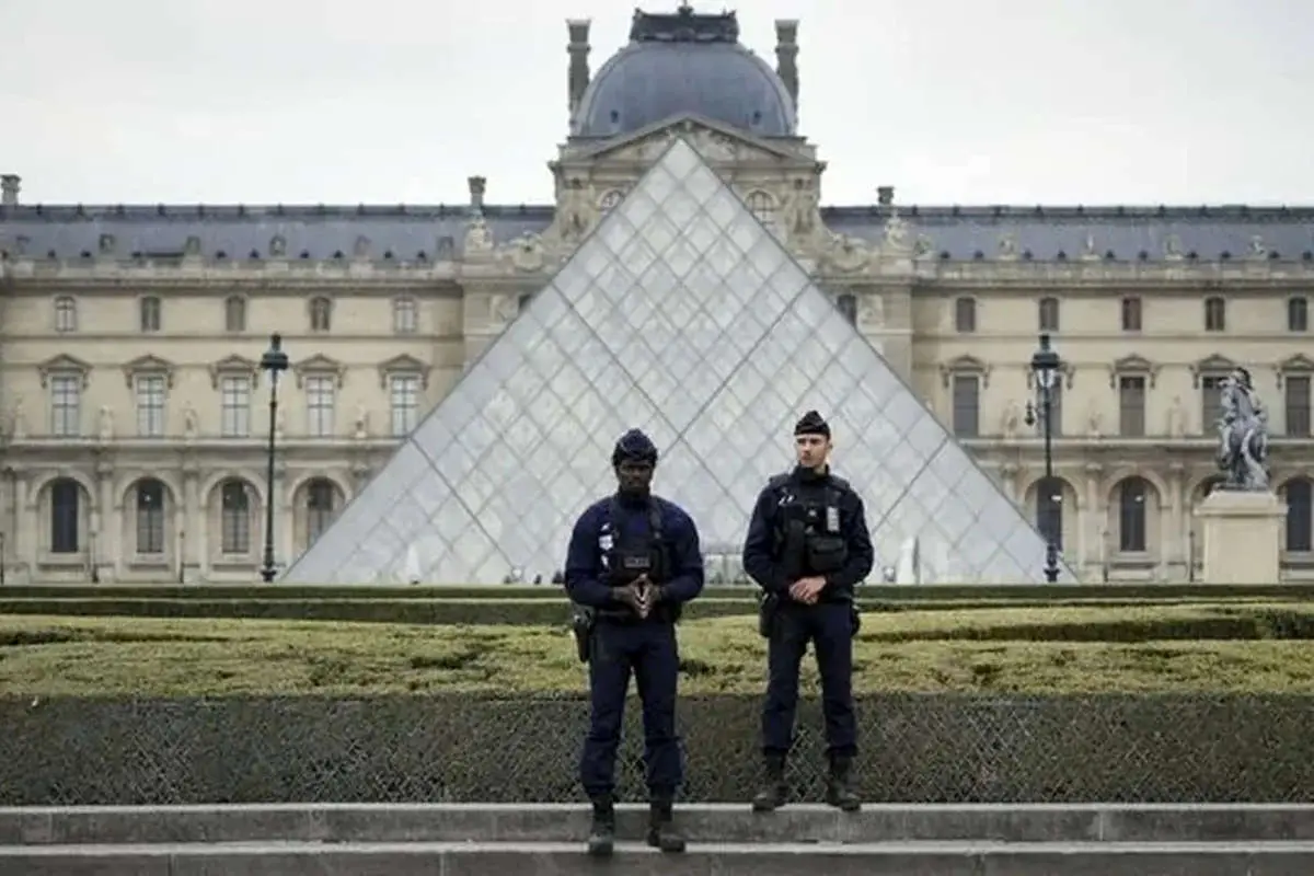 از ماجرای سرقت موزه لوور چه خبر؟
