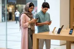 راهنمای فروش آیفون کارکرده؛ محاسبه قیمت آیفون ۱۷ برای هواداران ایرانی اپل
