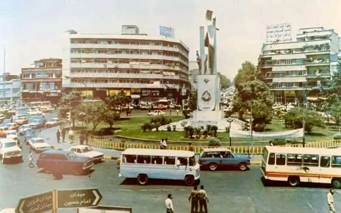  بازار داغ امتیاز خودروی دانشجویی در ۴۰ سال پیش