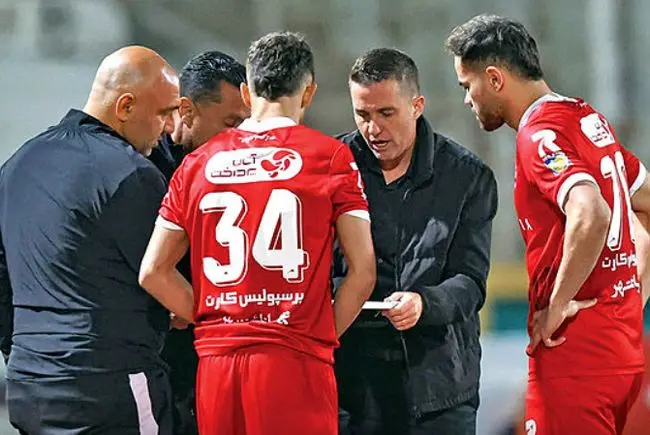 مقاومت آخرین مربی خارجی لیگ؛ اوسمار نوروز را می‌بینید؟!