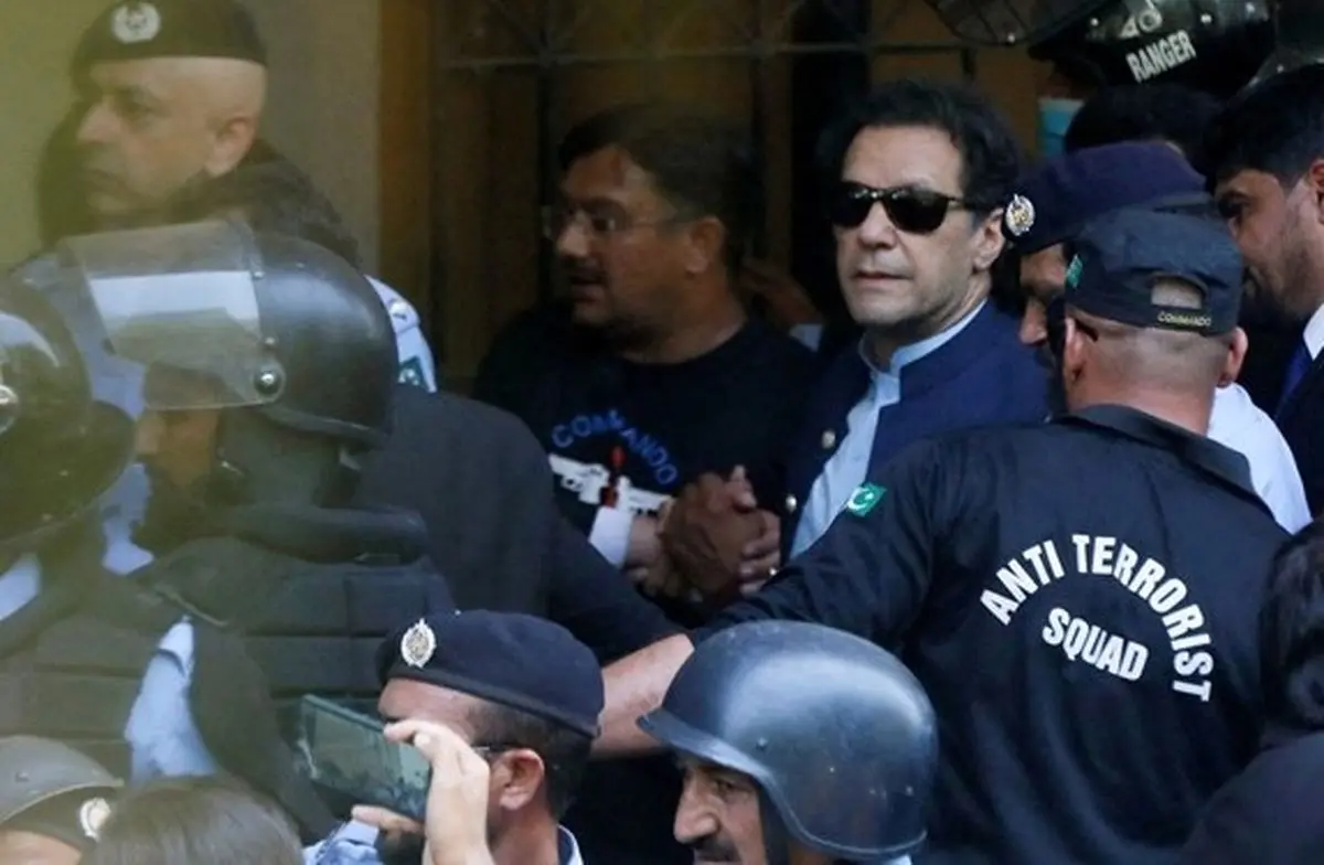 عمران خان پنج سال از فعالیت سیاسی منع شد