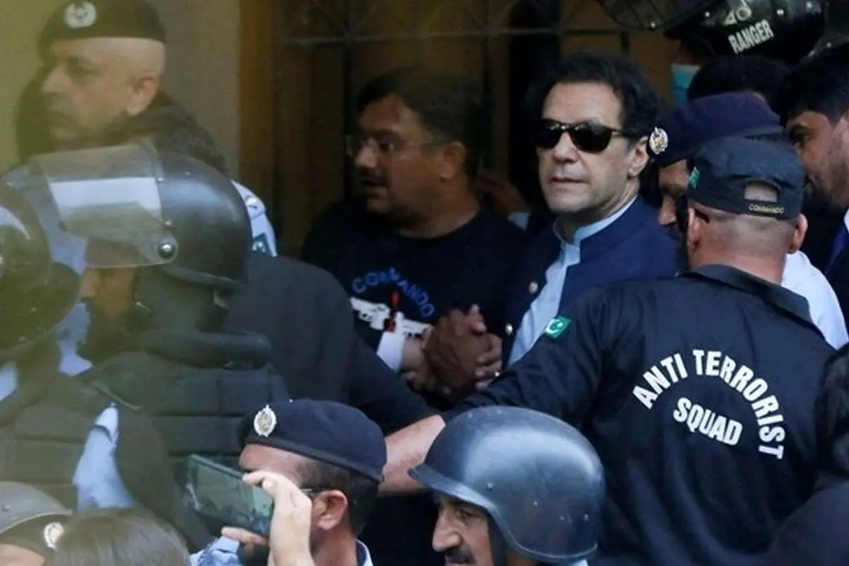 عمران خان پنج سال از فعالیت سیاسی منع شد