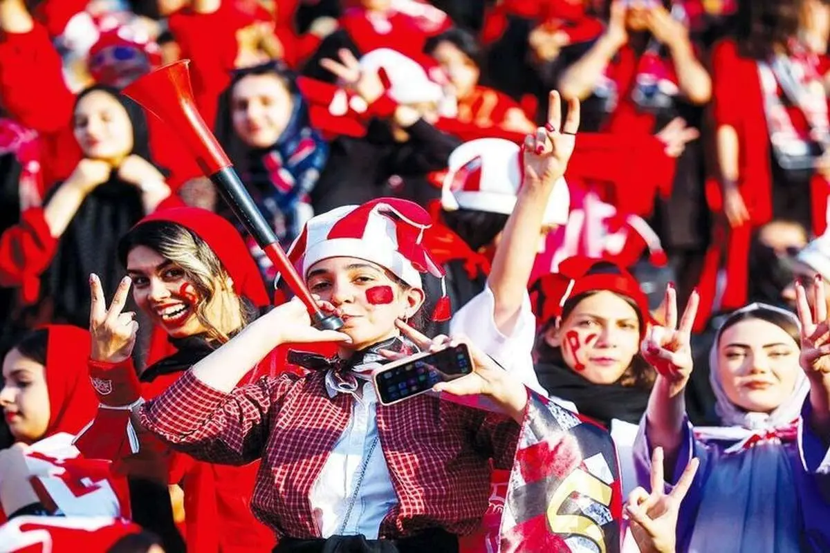 زنان، پرسپولیس را بدون تماشاگر کردند