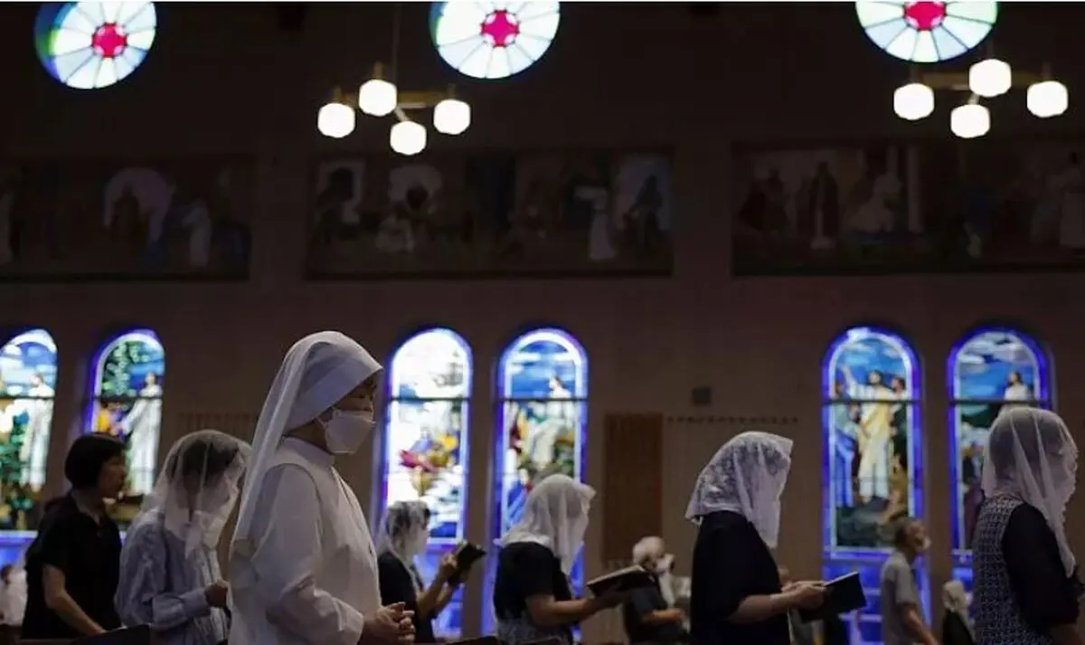 بزرگداشت یاد قربانیان حمله اتمی به ناگاساکی همزمان با افزایش نگرانی‌ها از وقوع طوفان در ژاپن