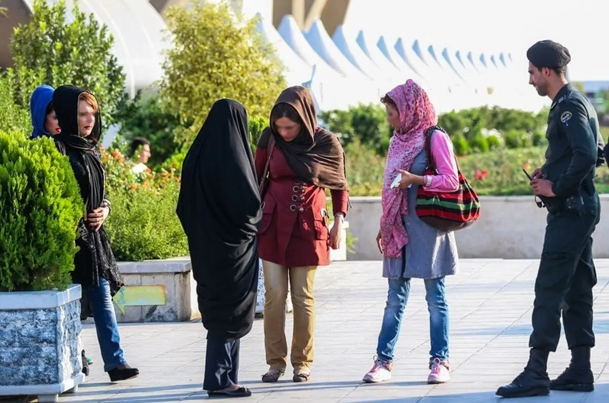 ادعای عجیب جوان علیه مخالفان حجاب اجباری