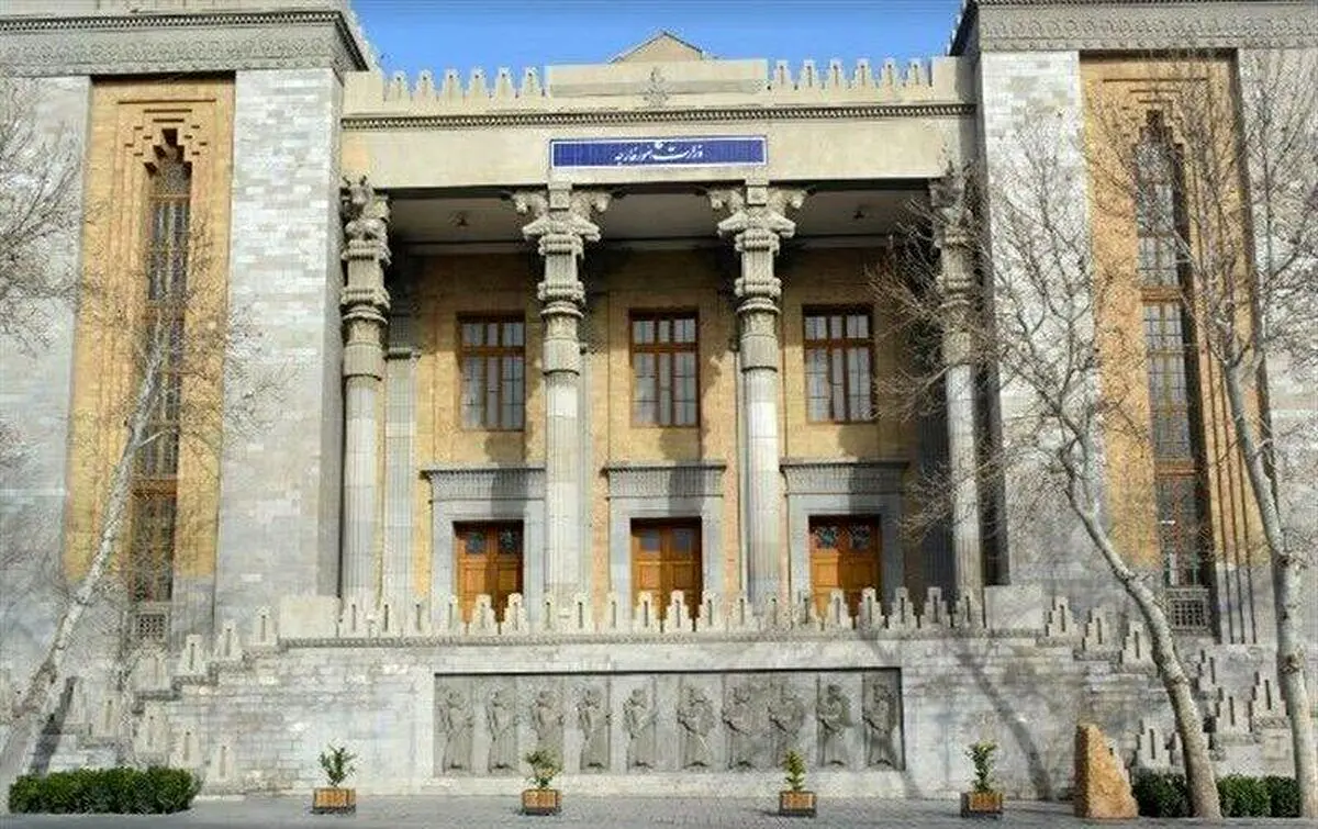 احضار سفیر انگلیس به وزارت خارجه به خاطر توئیت روز خبرنگار