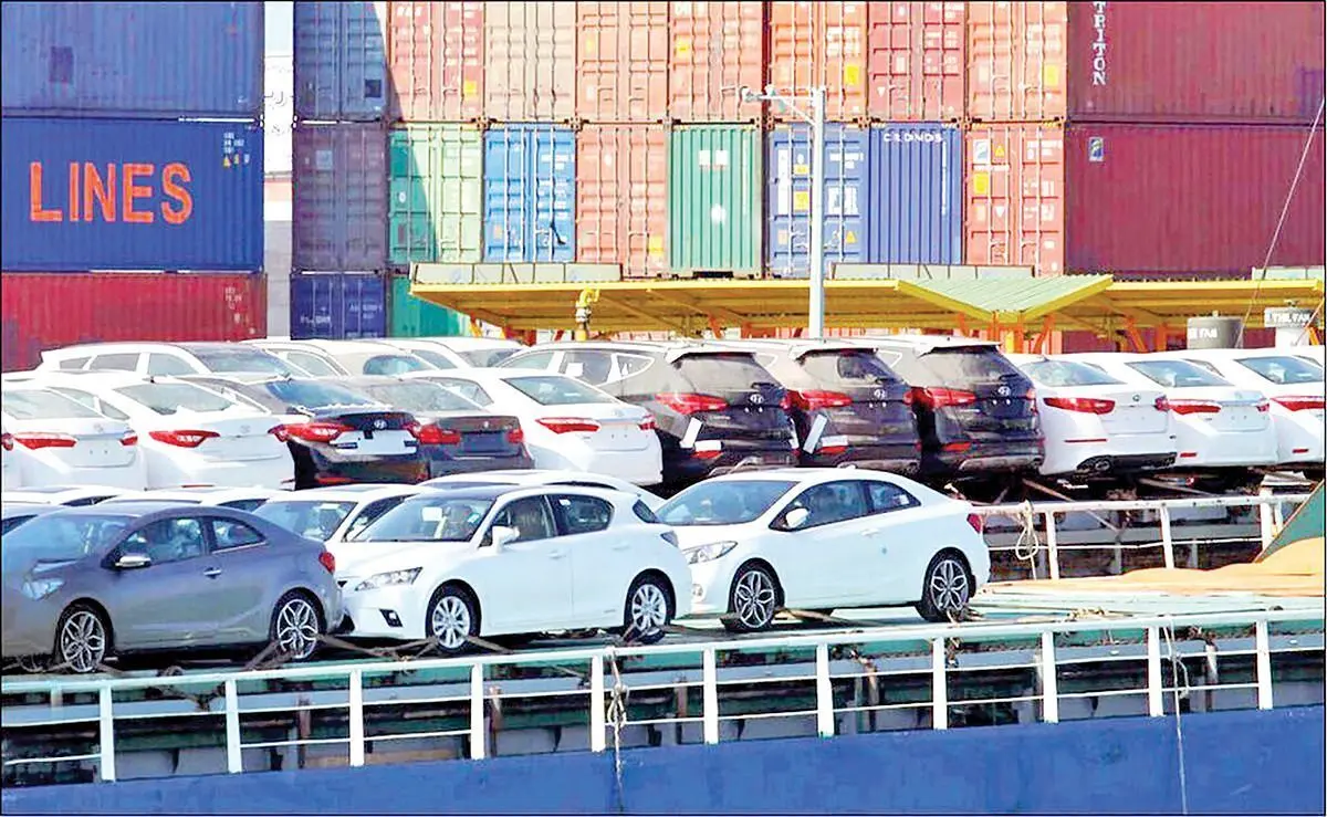 واردات خودرو پشت‌ چراغ‌قرمز ارز