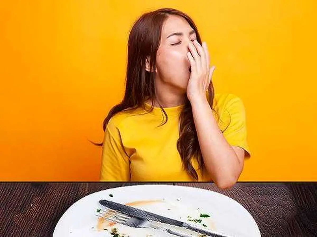 چرا بعد از غذا دوست داریم بخوابیم؟