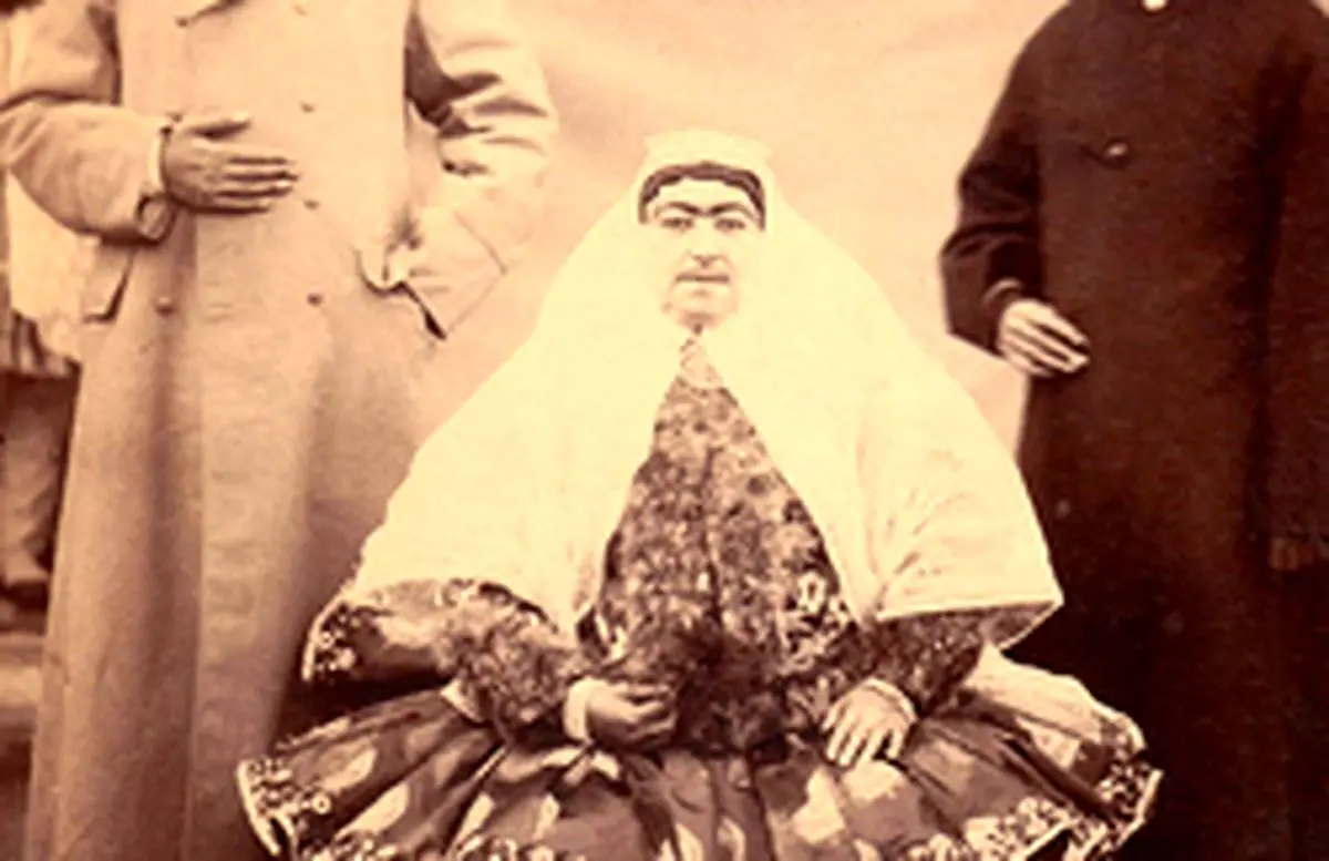 عکسی از شکوه السلطنه، مادر مظفرالدین شاه قاجار