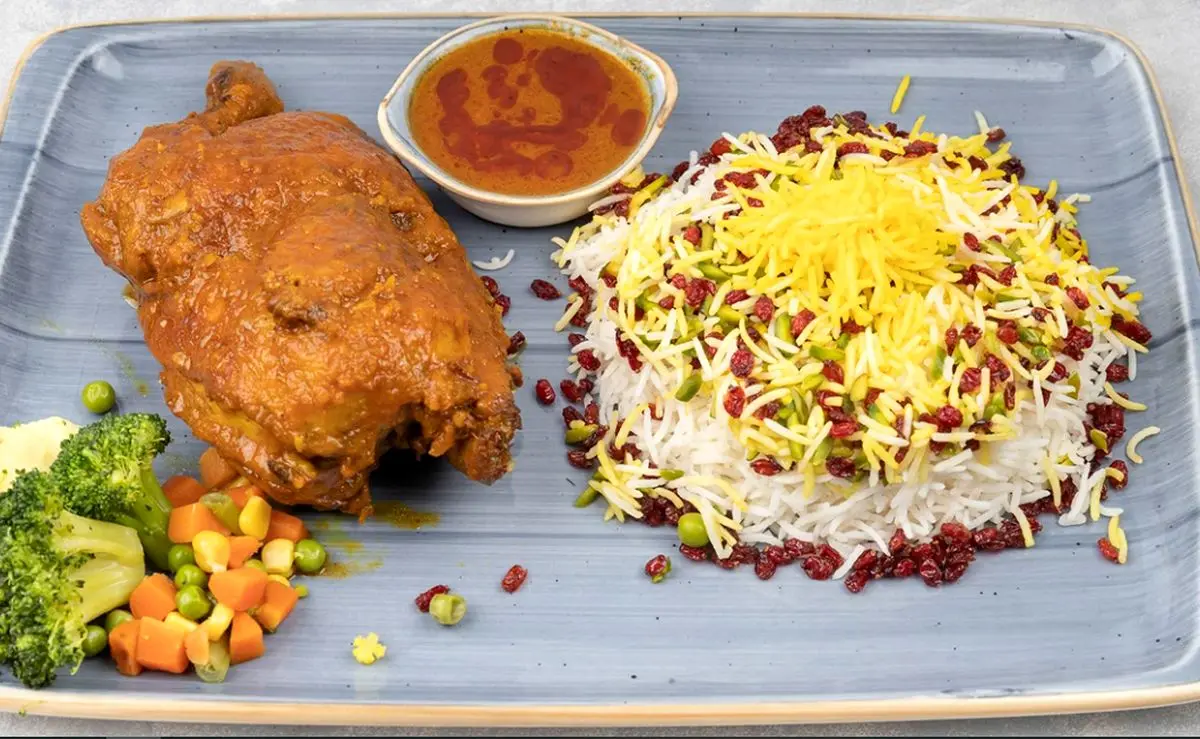 طرز تهیه زرشک پلو با مرغ مجلسی رستورانی
