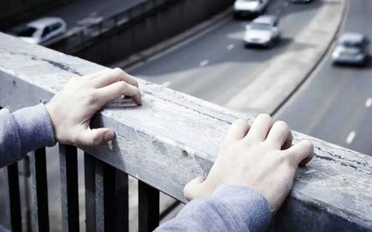 (عکس) چهره ترسناک این مرد بعد نجات از خودکشی