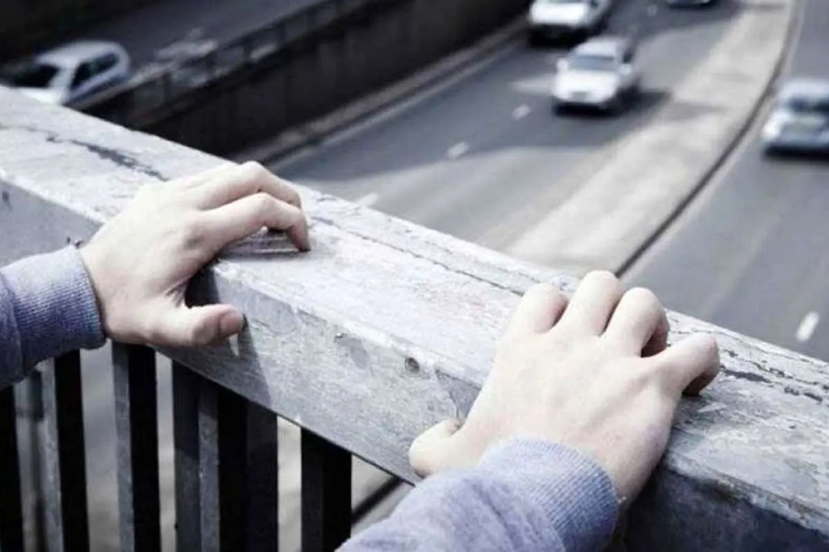 (عکس) چهره ترسناک این مرد بعد نجات از خودکشی