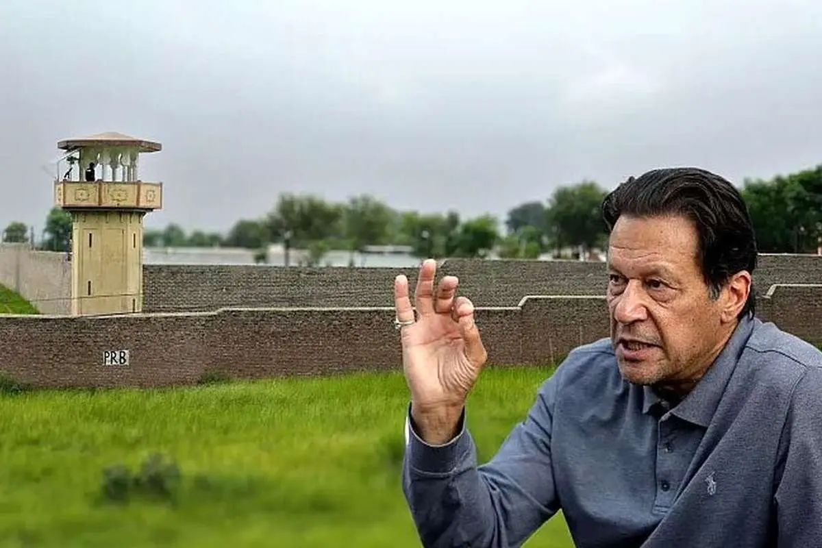 از عرش به فرش؛ عمران خان نخستین شب را در زندان فوق امنیتی گذراند